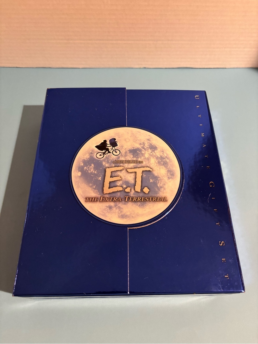 E.T. The extra terrestrial Ultimate Gift Set